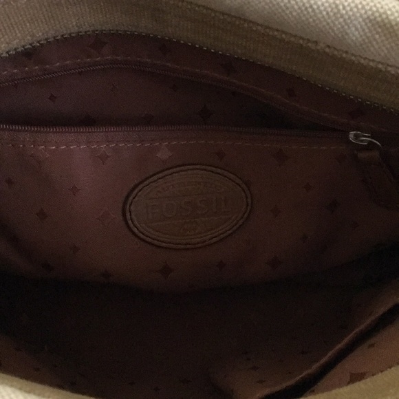 FOSSIL Purse - Picture 9 of 16